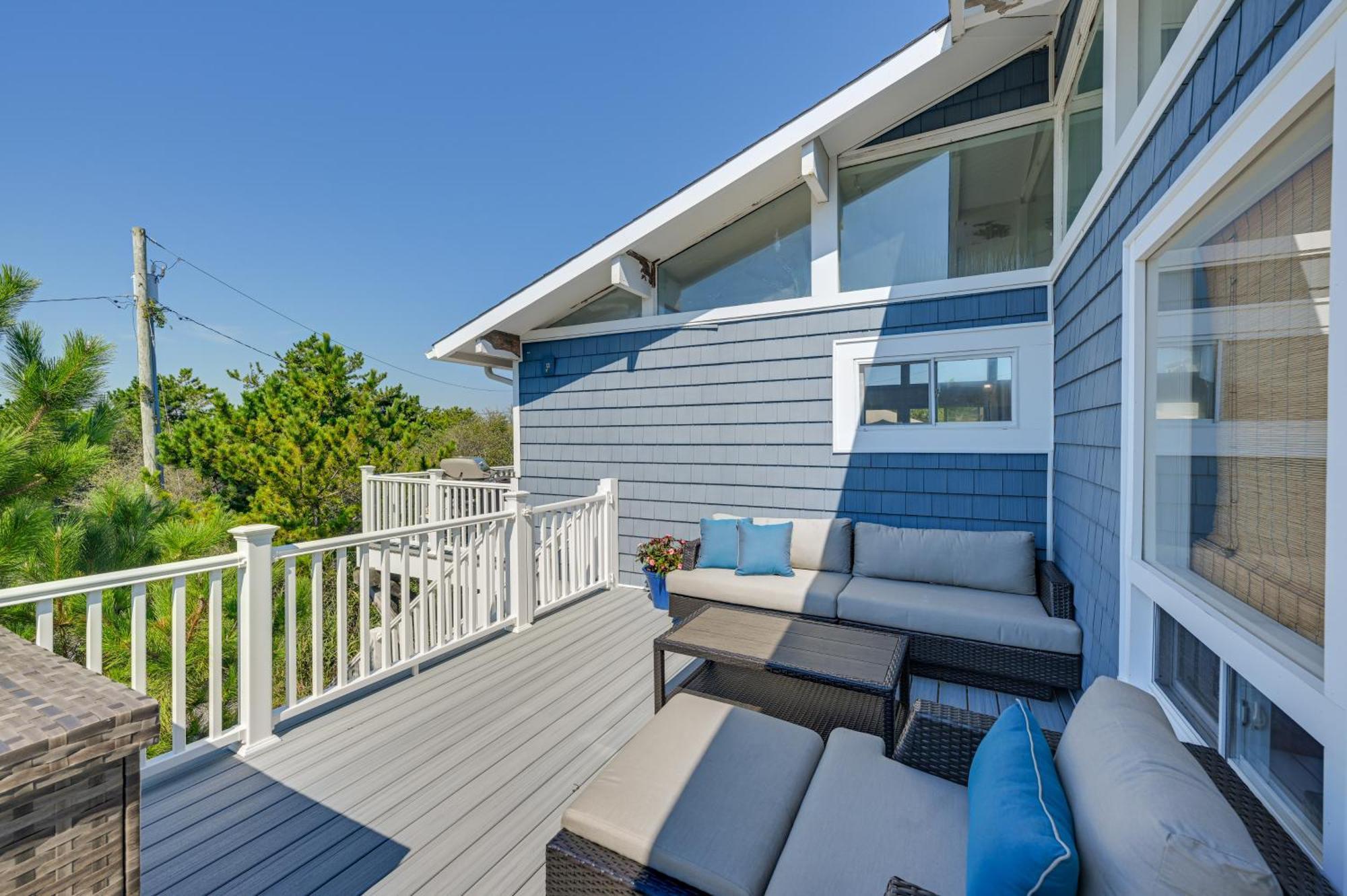 Westhampton Beach Home With Deck And Ocean Views! 外观 照片